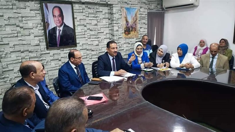 مدير إدارة تعليم