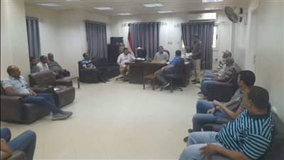 رئيس مدينة الزينية بالأقصر يتابع أخر تطورات مشروع الصرف الصحي