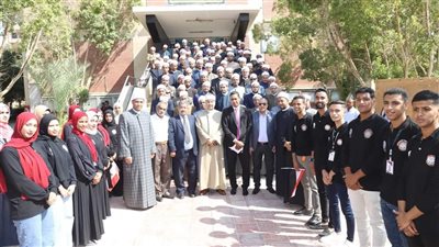 رئيس جامعة جنوب الوادى يناقش خطة تطوير المدن الجامعية