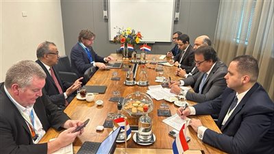 خالد عبد الغفار يبحث مع مدير عام الصحة العالمية توسيع نطاق المساعدات الإنسانية لأهالي غزة