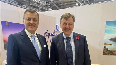 وزير الآثار يلتقي وزير الإعلام والسياحة والصناعات الإبداعية البريطاني