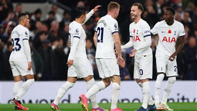 طرد و3 أهداف ملغاة، تشيلسي وتوتنهام يتعادلان 1-1 في الشوط الأول بالدوري الإنجليزي (فيديو)