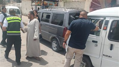 ضبط 15 سيارة مخالفة ورفع 552 حالة إشغال بالهرم