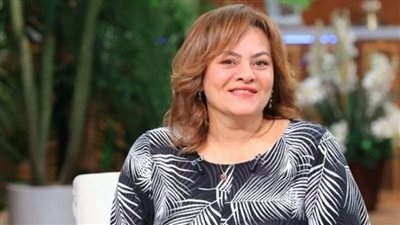 منتج مسرحية زواج اصطناعي يفتح النار على كاملة أبو ذكري بعد هجومها على بيومي فؤاد: 