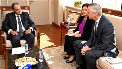 وزير التجارة يبحث مع مدير الغرفة العربية الألمانية للصناعة سبل تعزيز التعاون الاقتصادي