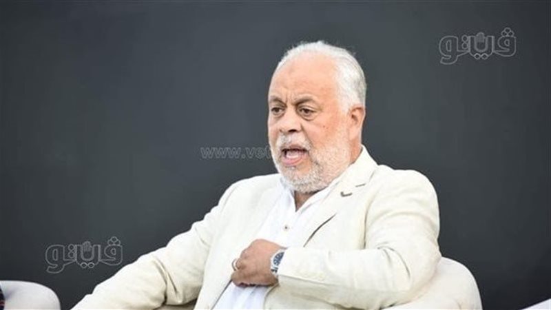 الدكتور أشرف زكي،