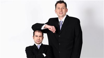 تفسير رؤية شخص قصير القامة في المنام وعلاقتها بحدوث الكثير من المشاكل 