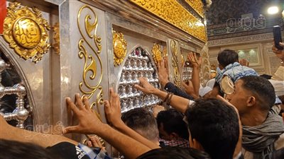  ازدحام فى مقام الحسين فى الليلة الختامية للاحتفال بالمولد (فيديو وصور)