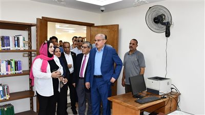 رئيس جامعة قناة السويس يفتتح المبنى الجديد لكلية الحاسبات والمعلومات (صور) 