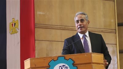 وزارة العمل: توفير 7376 فرصة عمل في 75 شركة 