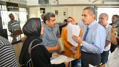 محافظ الغربية يتفقد المركز التكنولوجي لخدمة المواطنين ويستمع للطلبات والشكاوى