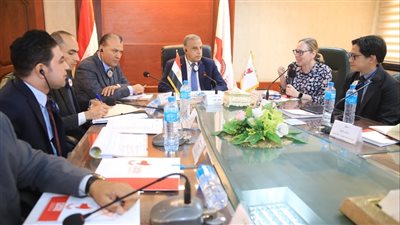 محافظ سوهاج يترأس اجتماع وفد بعثة البنك الدولى وبرنامج التنمية المحلية بالصعيد 