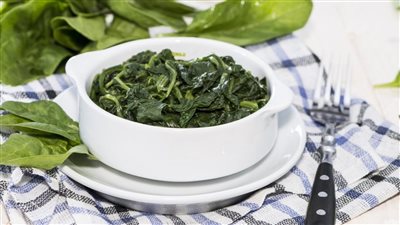 فوائد السبانخ لمرضى ضغط الدم المرتفع والحوامل