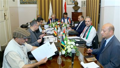 الكتاب والأدباء العرب: إنشاء مكتب لمكافحة التطبيع مع إسرائيل