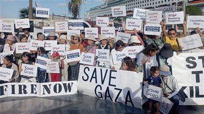 اوقفوا العدوان على غزة، قارب السلام الياباني يصل بورسعيد وعلي متنه 1800 ناشط (صور )