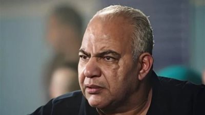 بيومي فؤاد يغلق صفحته الرسمية على فيس بوك 