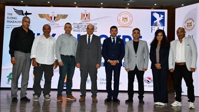أشرف صبحي يشهد مؤتمر إعلان تفاصيل المسابقة الدولية لرالي الطيران