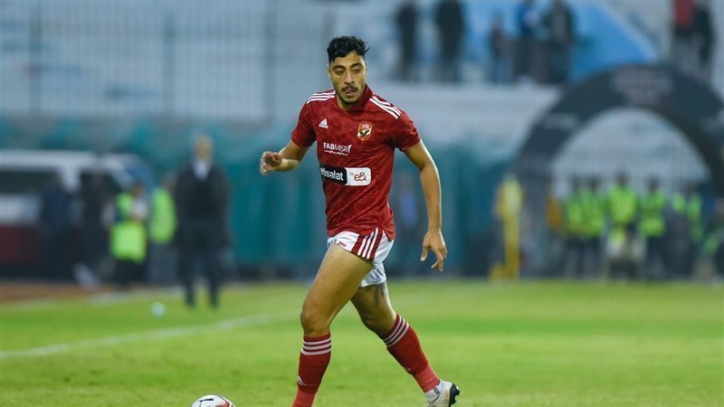 أكرم توفيق لاعب الأهلي