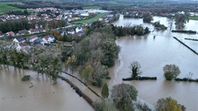 الفيضانات تغرق عشرات المنازل، وتقطع مياه الشرب عن الآلاف في فرنسا