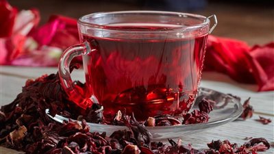 فوائد الكركدية الساخن، مشروب دافئ يقوى المناعة ويحسن المزاج 