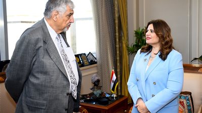 سها جندي: نعمل على الاستفادة من خبرات علمائنا وخبرائنا بالخارج