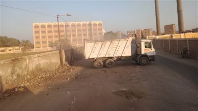 رفع 230 طن مخلفات في حملة نظافة مكبرة بمنطقة مشيخة الأزهر شرق أسيوط