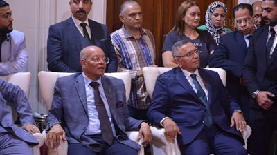 عبد السند يمامة: الحكومة لم تستطع التعامل مع الأزمة الاقتصادية (صور)