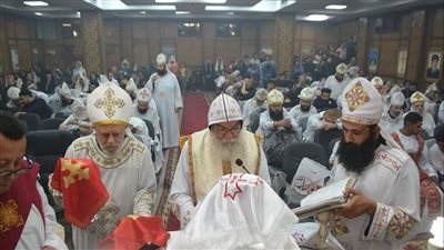 الأنبا مكاريوس يترأس قداس ذكرى شهداء دير الأنبا صموئيل بالمنيا