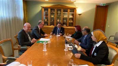 أحمد عيسى يلتقي رئيس اتحاد وكلاء السياحة الألمان لبحث زيادة الحركة الوافدة لمصر 