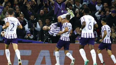 لاعبو تولوز يستفزون كلوب بعد الفوز على ليفربول بالدوري الأوروبي، شاهد ماذا فعل (فيديو)