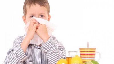 أسباب الإصابة بنزلات البرد المستمرة لدى الأطفال 