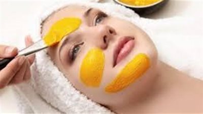 قناع الزبادي والدقيق لتفتيح البشرة وتعزيز نضارتها