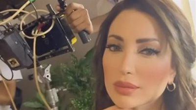 نسرين طافش تشوق جمهورها لـ السيستم من لوكيشن التصوير 