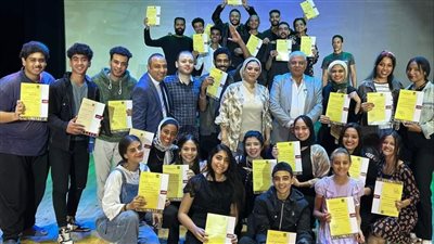 رئيس إقليم القناة الثقافي بالإسماعيلية يكرم أبطال اليوم الأخير (صور) 