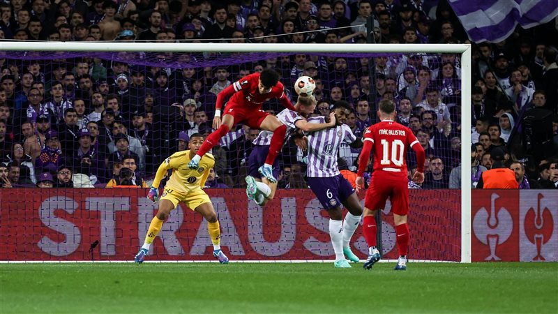تولوز وليفربول، فيتو