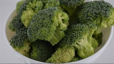 فوائد البروكلي، يقوى المناعة والعظام ويعالج الأنيميا ويحارب السرطان 