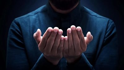 طلب الدعاء من الغير لا يجوز في هذه الأحوال