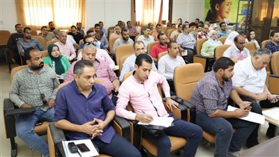 مياه أسيوط تناقش موقف محطات معالجة ورفع الصرف الصحي العاطلة 