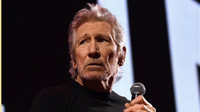  روجر ووترز في حفلته بالبرازيل: إنهم يقتلون أطفالنا، تبًا للاحتلال (صور)