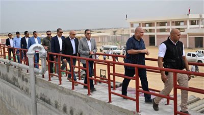 رئيس الوزراء يتفقد مشروعات حياة كريمة بقرى الفيوم 