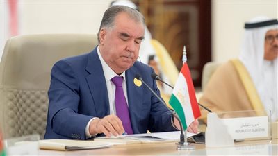 رئيس طاجيكستان يؤكد ضرورة تعاون الجميع لإدخال المساعدات الإنسانية لأهل غزة