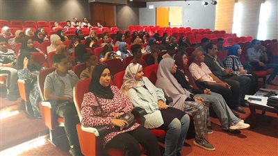 الرعاية الصحية ومستشفي الكرنك بالأقصر تعقدان ندوة تثقيفية حول مخاطر المضادات الحيوية