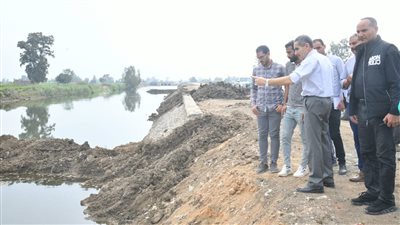 محافظ الغربية يتابع أعمال الرصف والتطوير بالمحلة الكبرى