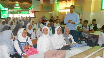 كلية الطب البيطري بجامعة القناة تنظم محاضرة حول إنشاء مزارع الدواجن (صور) 