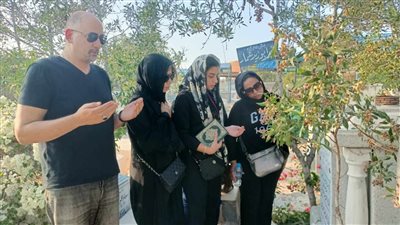 الإعلامية بوسي شلبي تحيي ذكرى زوجها محمود عبد العزيز في الإسكندرية 