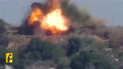 حزب الله يعرض مشاهد لاستهداف تجمع لجنود الاحتلال في جنوب لبنان (فيديو)
