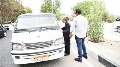 حملة مرورية لمتابعة التزام سائقى الأجرة بالتعريفة المقررة فى قنا