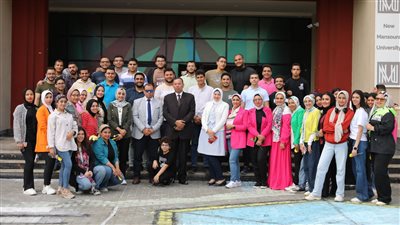 بتصميمات خادعة للبصر، طلاب عمارة هندسة المنصورة الجديدة يزينون الجامعة (صور)