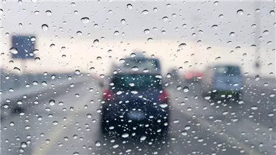  لتفادي الحوادث أثناء الأمطار، نصائح مرورية هامة للسائقين على الطرق السريعة