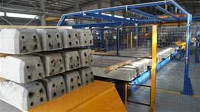 مصنع الفلنكات الخرسانية حلم يتحقق على أرض الواقع.. تجهيزات القطار السريع صناعة مصرية 100%.. واستثمارات في القطاع بـ 500 مليون جنيه